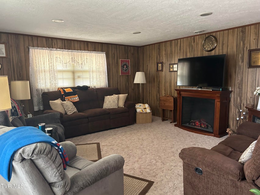 Photo #11: 1130 Hixson Avenue