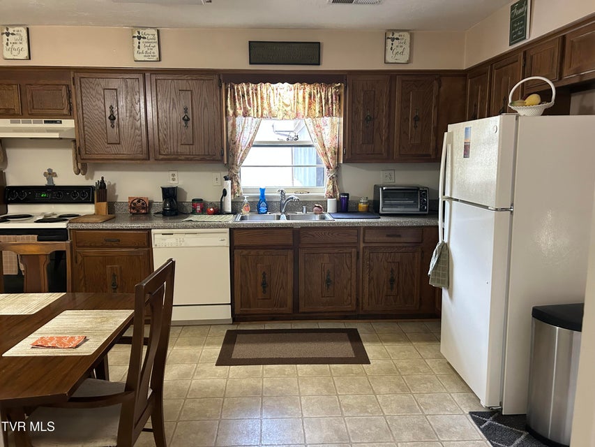 Photo #13: 1130 Hixson Avenue