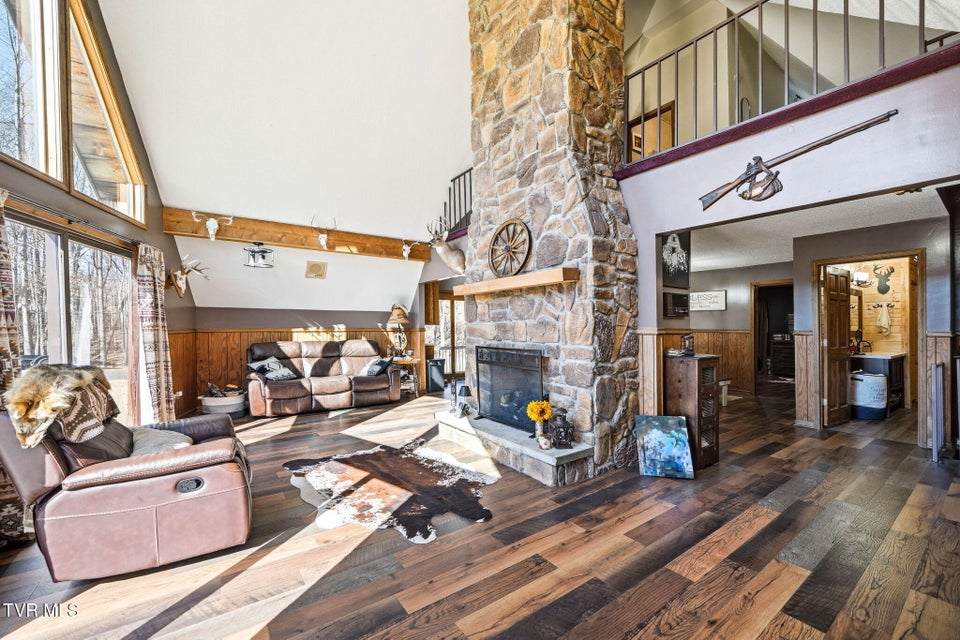 Photo #8: 251 Forbes Street