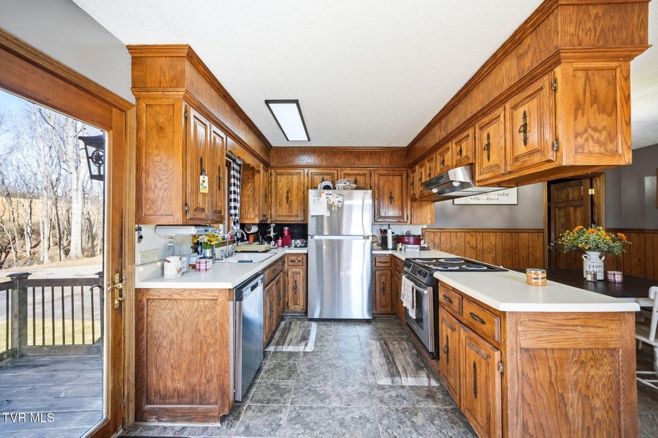 Photo #11: 251 Forbes Street