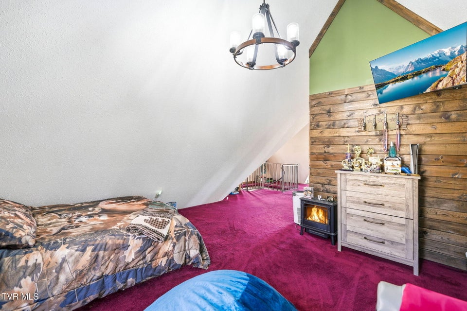 Photo #25: 251 Forbes Street