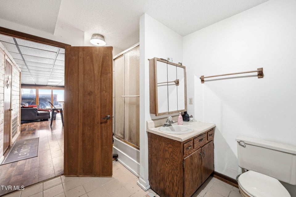 Photo #36: 251 Forbes Street