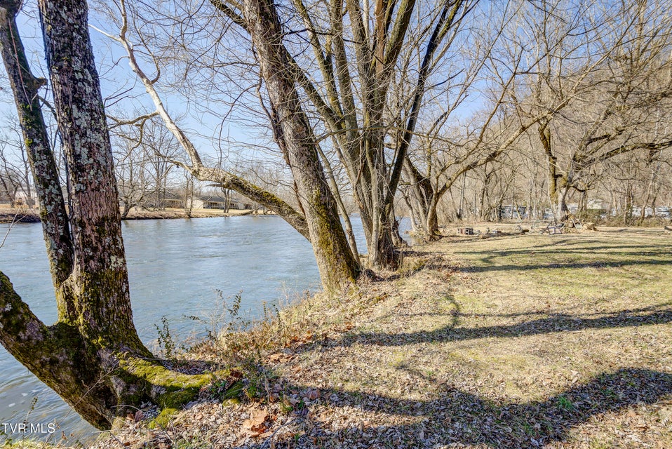 Photo #27: 217 Lovers Lane