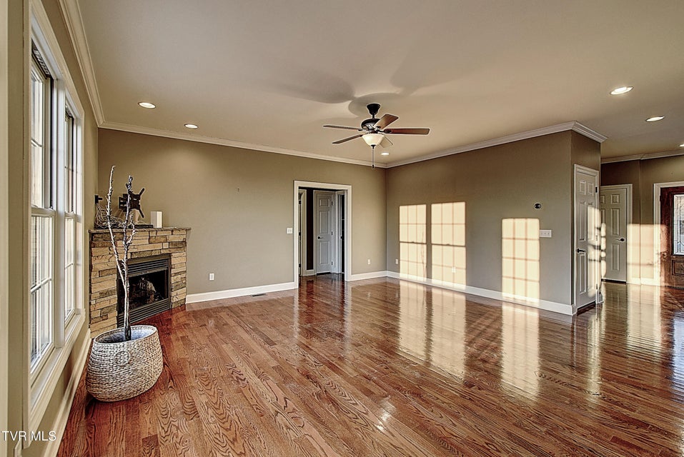 Photo #12: 2325 Colonial View Road