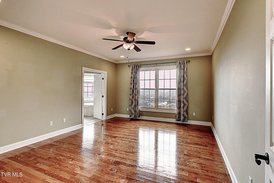 Photo #32: 2325 Colonial View Road