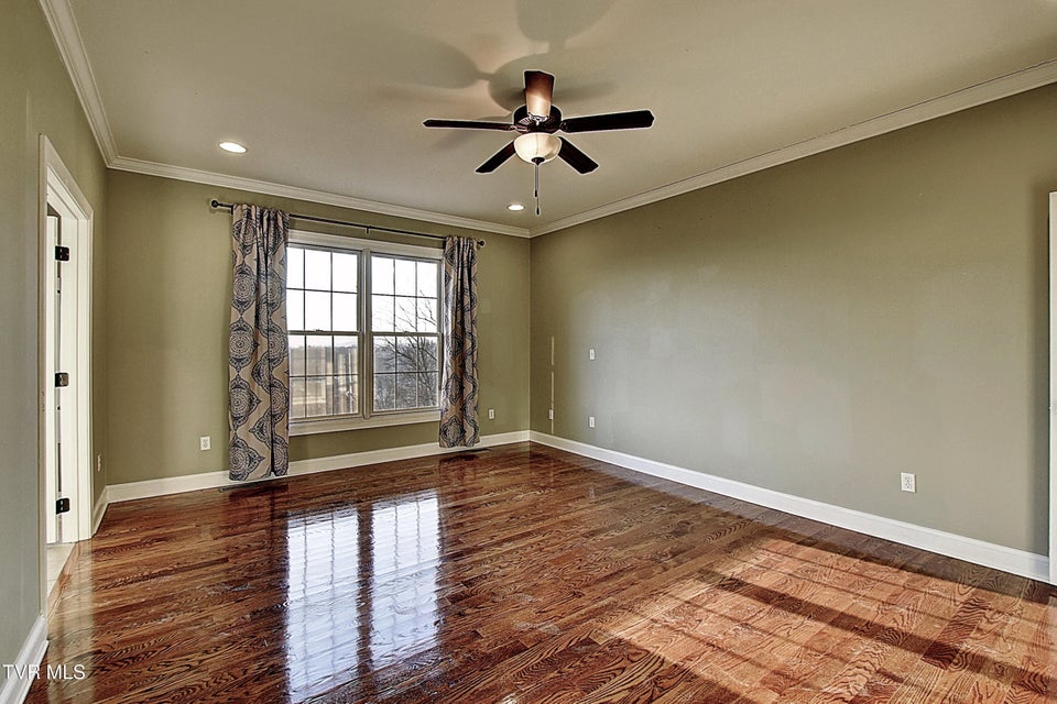 Photo #33: 2325 Colonial View Road