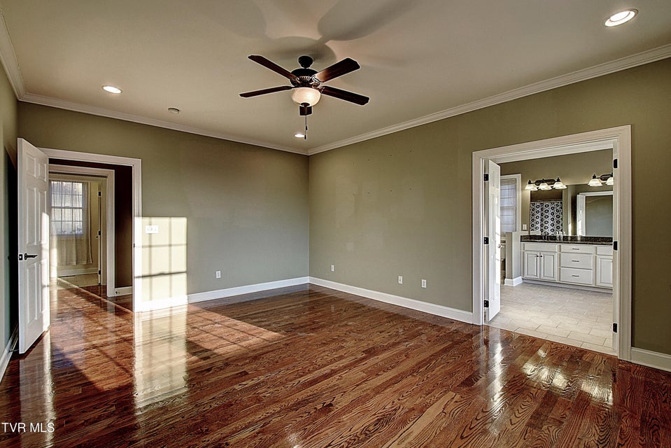 Photo #34: 2325 Colonial View Road