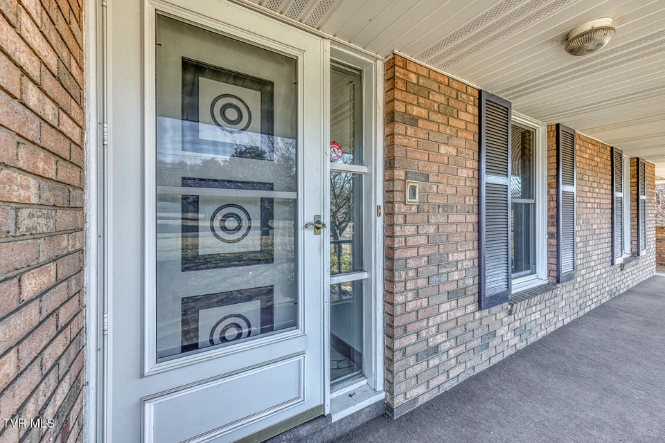 Photo #5: 517 Colonial Heights Road