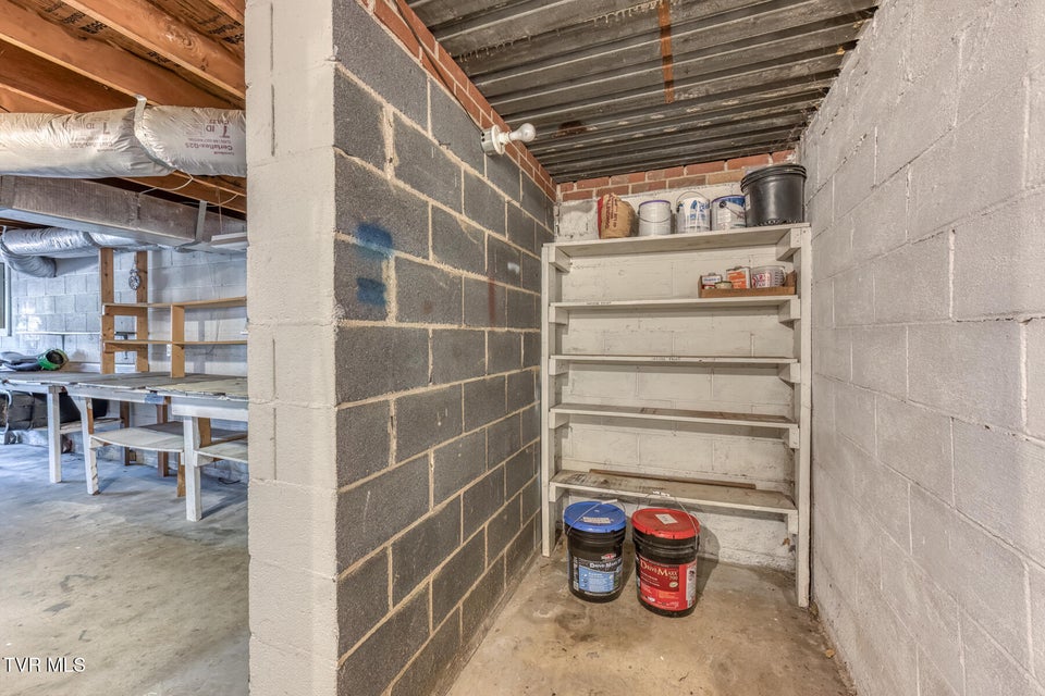 Photo #50: 517 Colonial Heights Road