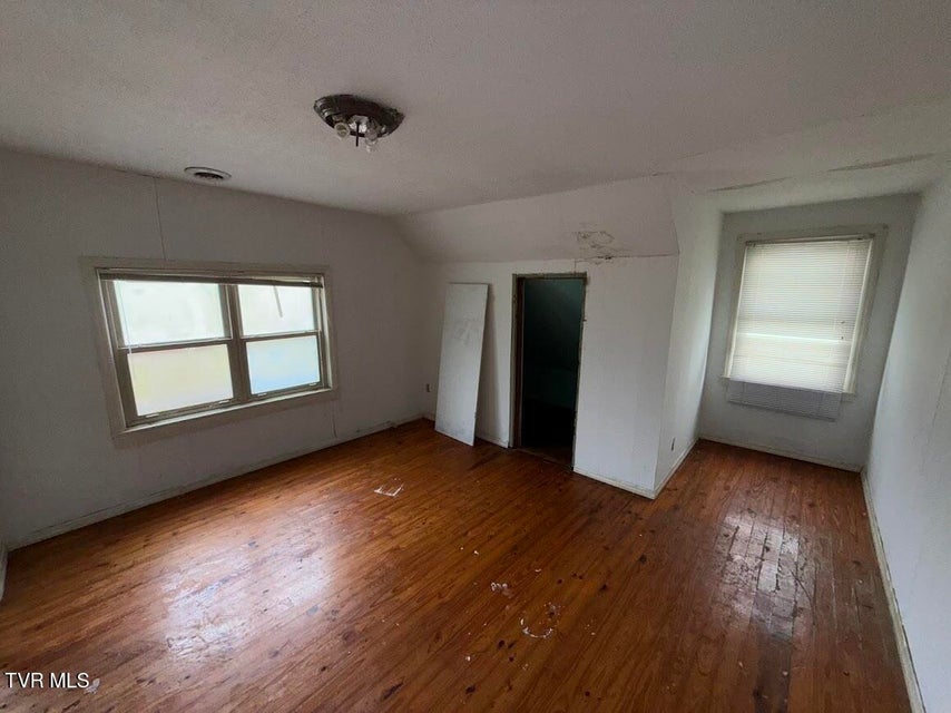 Photo #9: 1427 Reed Hollow Road