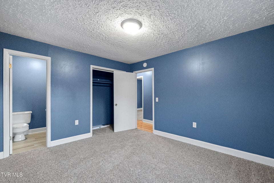 Photo #24: 1002 Kiser Boulevard