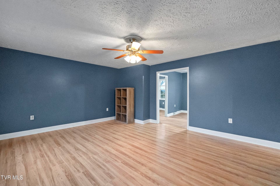 Photo #6: 1002 Kiser Boulevard