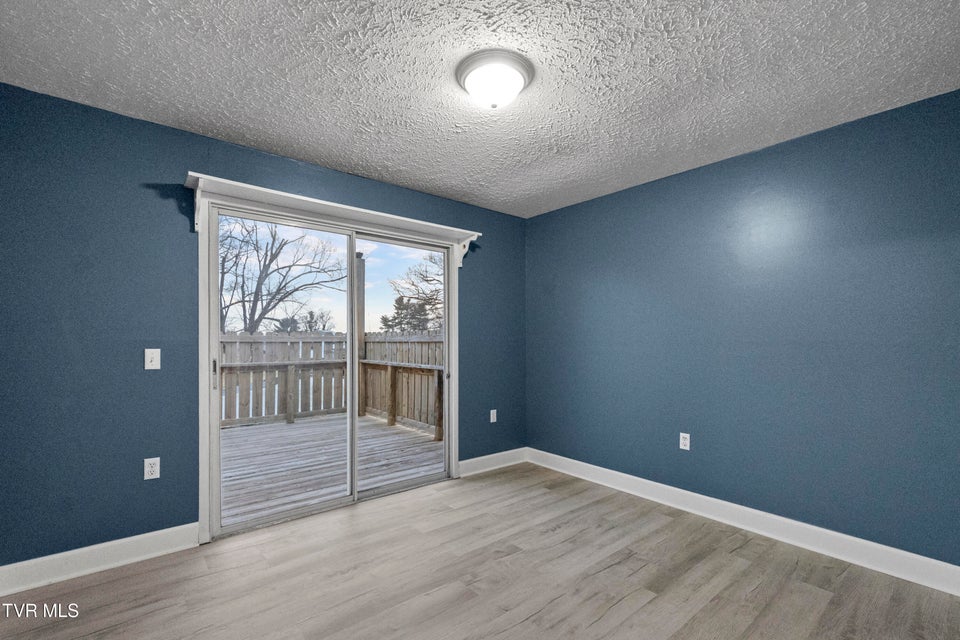 Photo #9: 1002 Kiser Boulevard