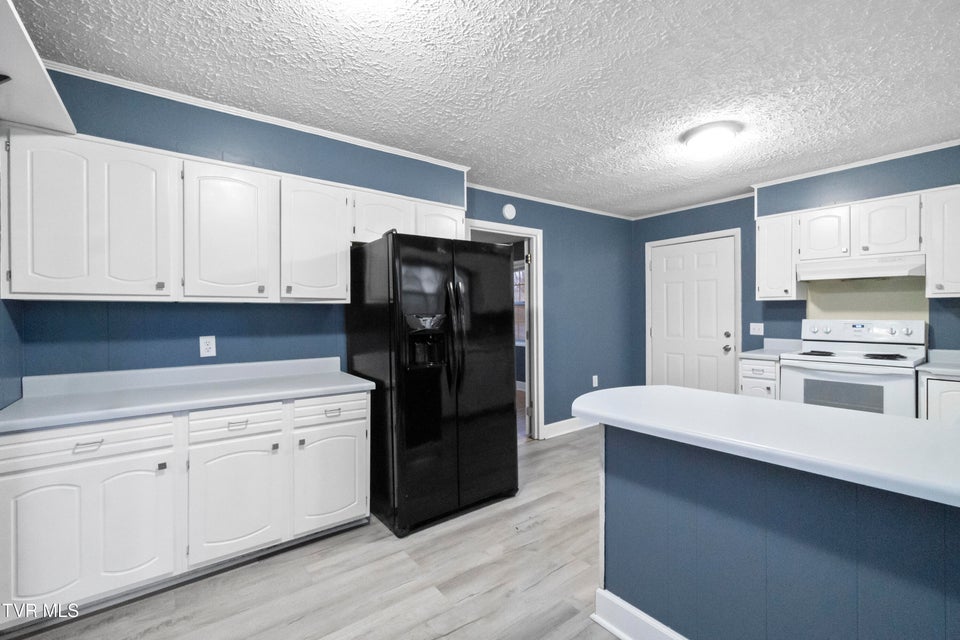 Photo #12: 1002 Kiser Boulevard