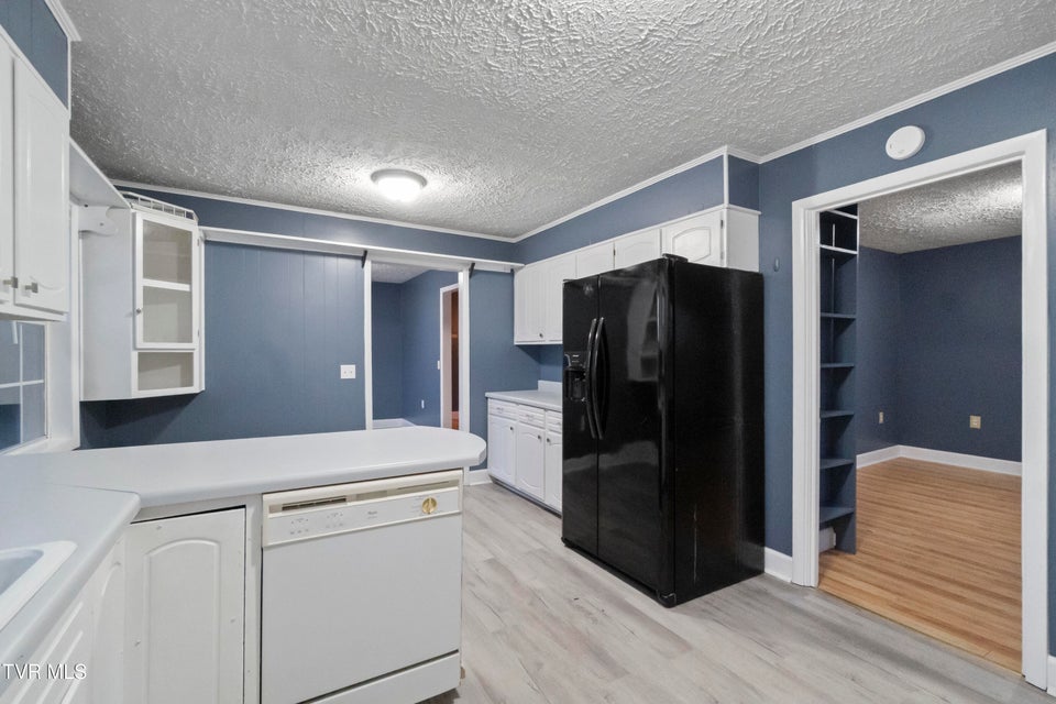 Photo #16: 1002 Kiser Boulevard