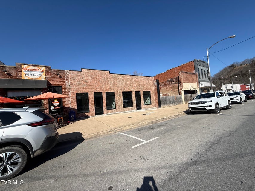 Photo #3: 711/713 Elk Avenue