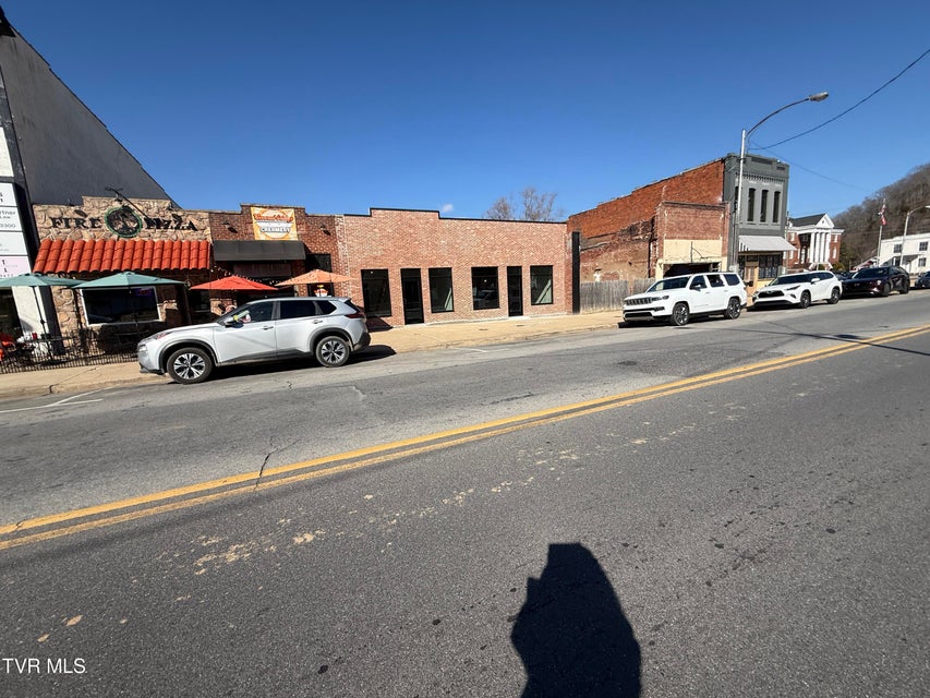 Photo #7: 711/713 Elk Avenue