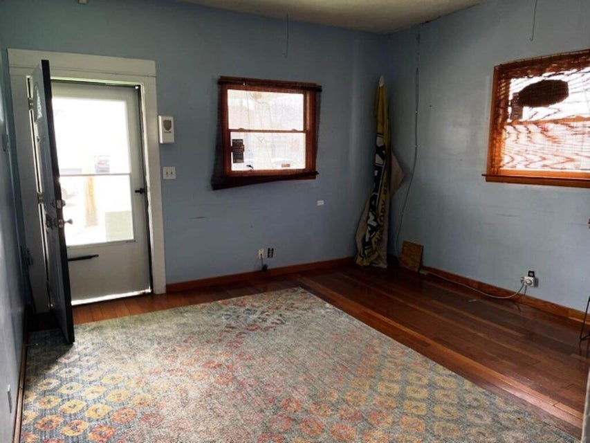 Photo #10: 534 & 528 Market Street