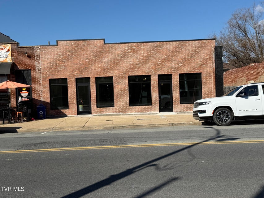 Photo #2: 711/713 Elk Avenue