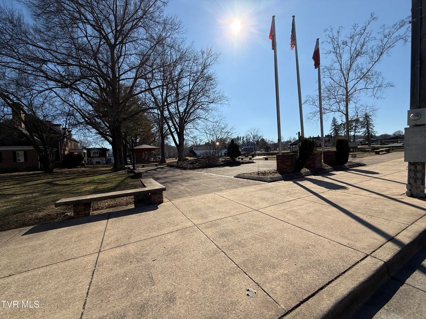 Photo #25: 711/713 Elk Avenue