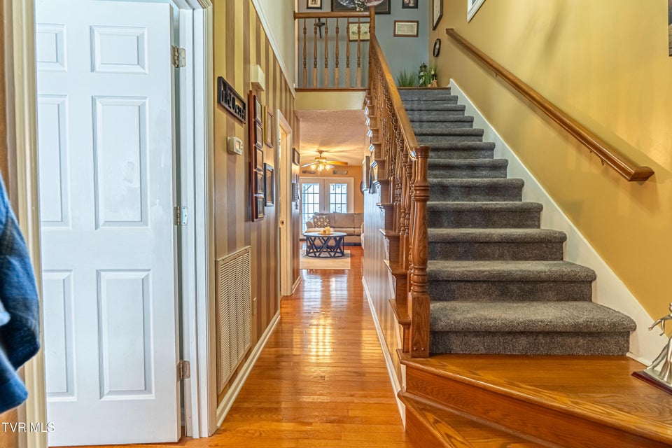 Photo #4: 425 Andover Court