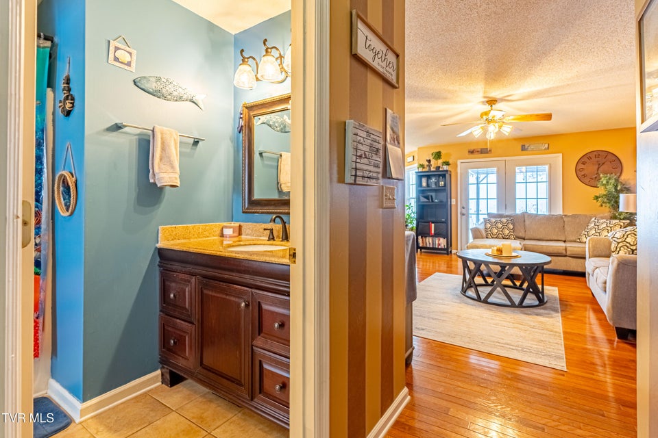 Photo #5: 425 Andover Court