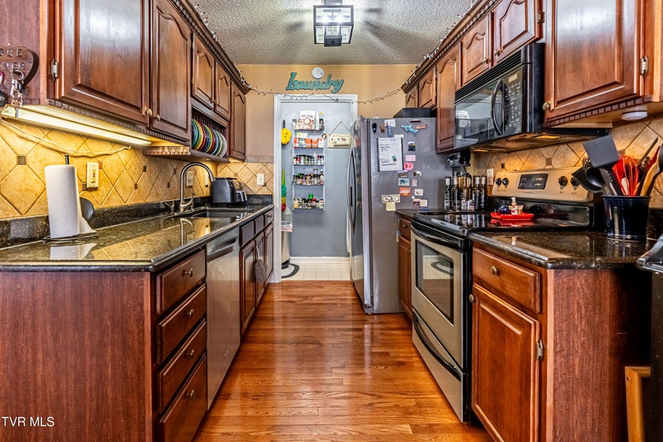 Photo #13: 425 Andover Court