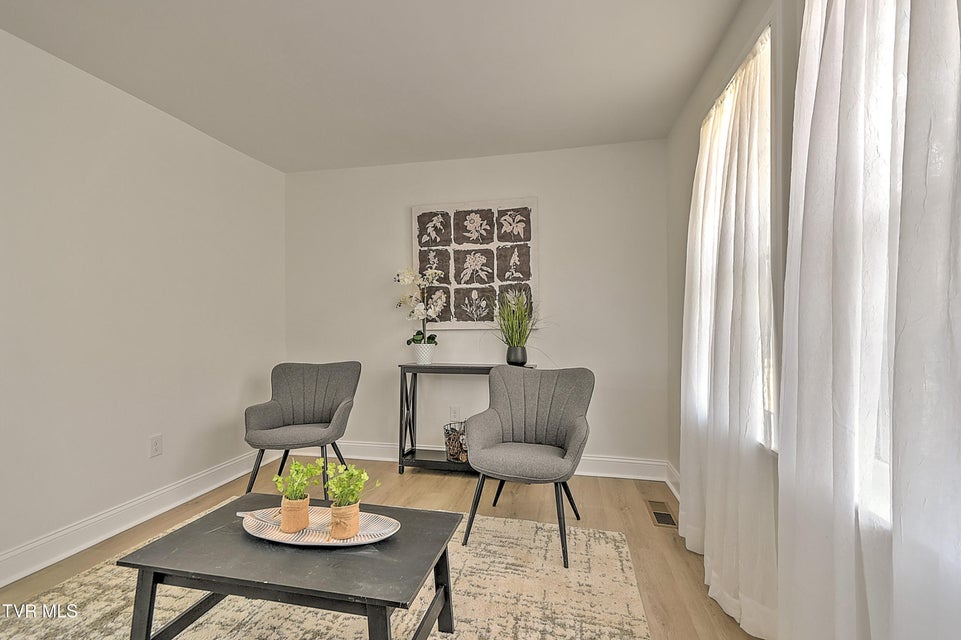 Photo #10: 2512 Long Street