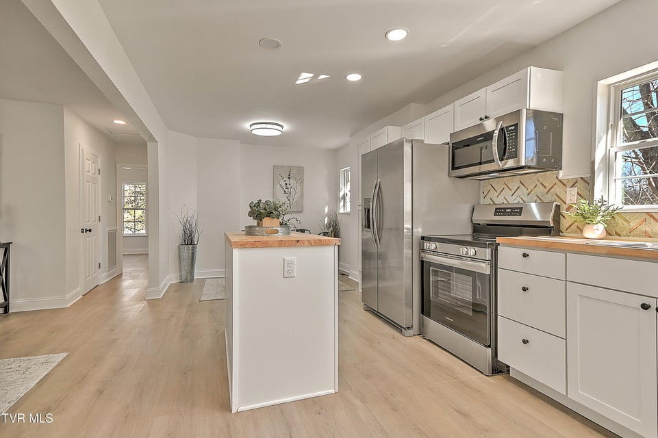 Photo #19: 2512 Long Street