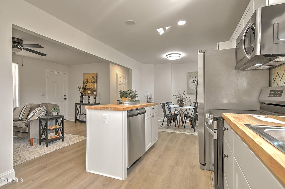 Photo #21: 2512 Long Street