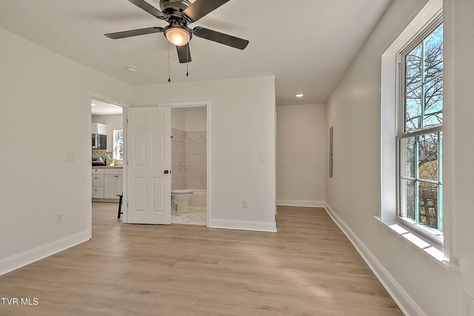 Photo #24: 2512 Long Street