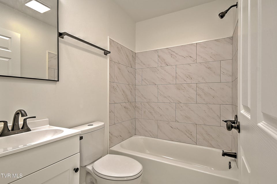 Photo #26: 2512 Long Street