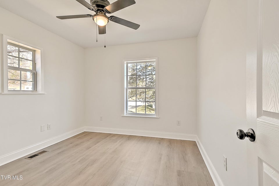 Photo #28: 2512 Long Street