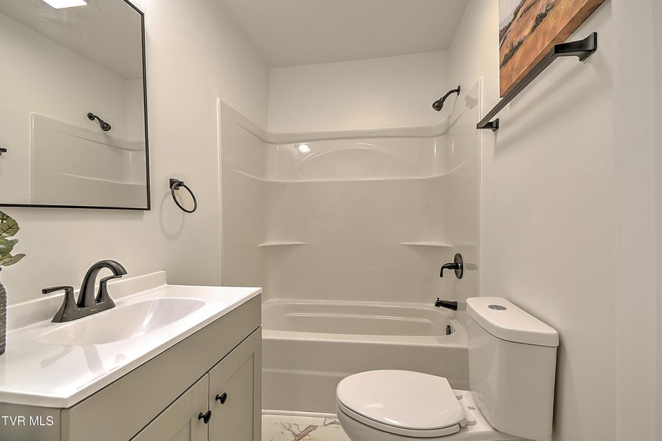 Photo #32: 2512 Long Street