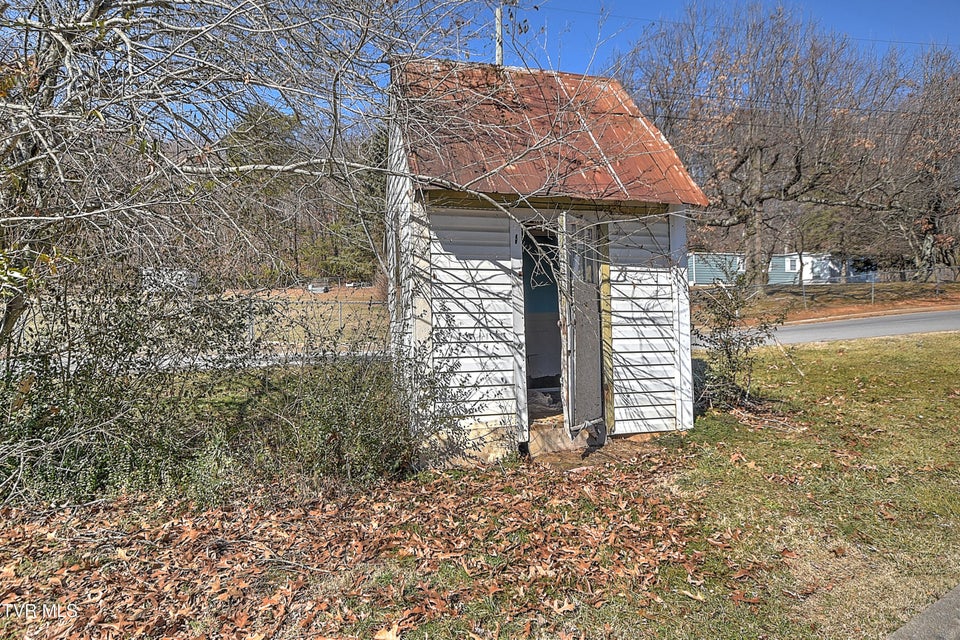 Photo #41: 2512 Long Street