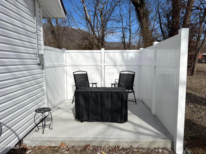 Photo #31: 616 3rd Avenue