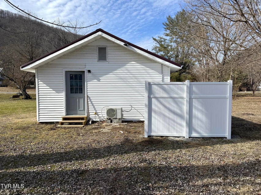 Photo #33: 616 3rd Avenue