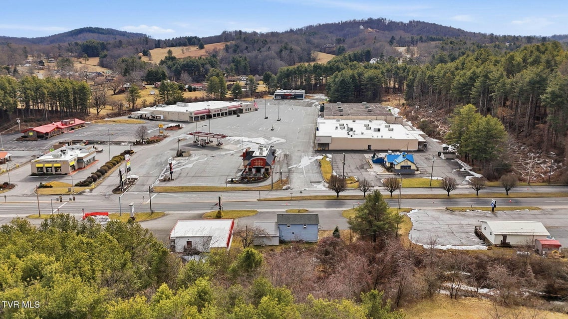 Photo #4: 948 Stuart Drive