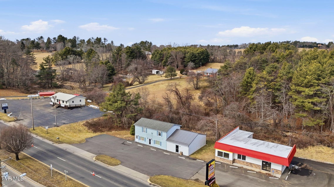 Photo #9: 948 Stuart Drive