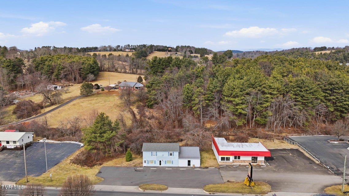 Photo #10: 948 Stuart Drive