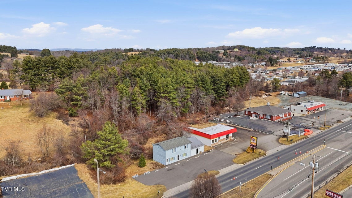 Photo #11: 948 Stuart Drive