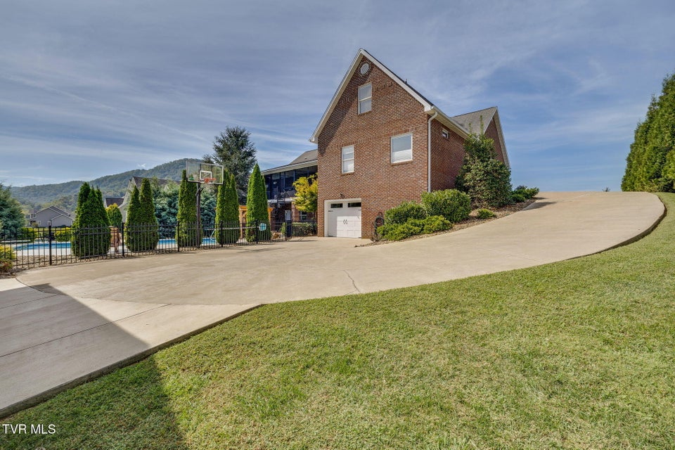 Photo #69: 599 Church Lane