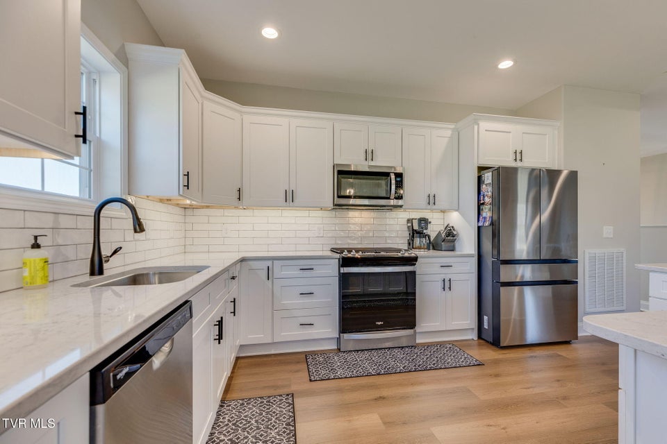 Photo #9: 1492 Orchard View Lane