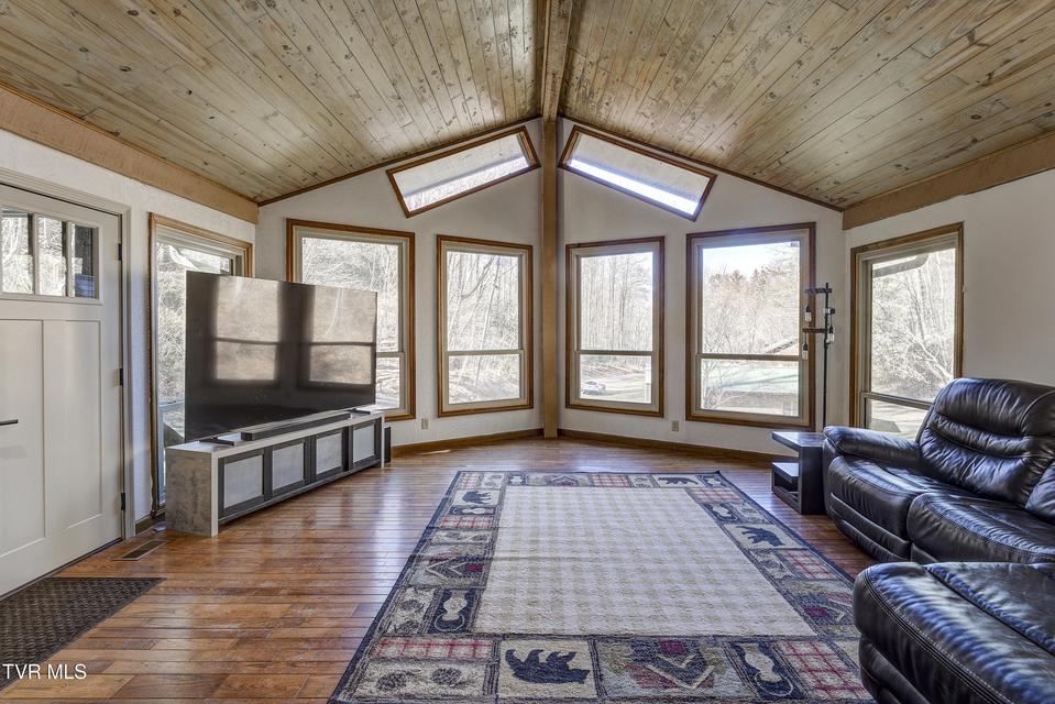 Photo #7: 124 Ogle Road