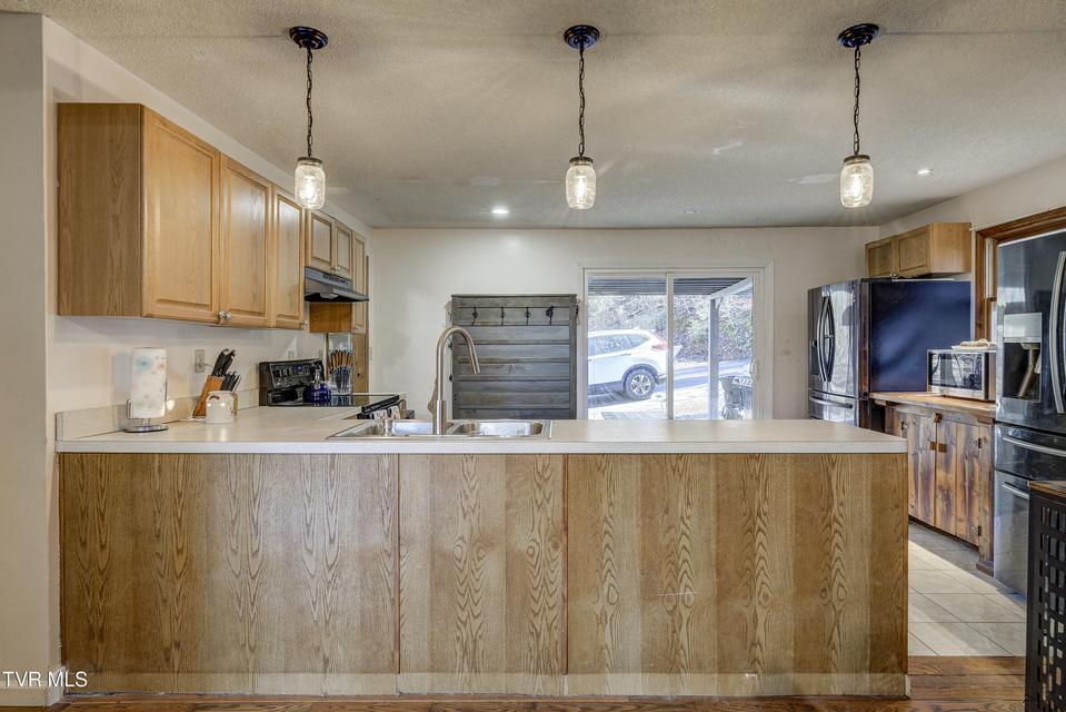 Photo #10: 124 Ogle Road