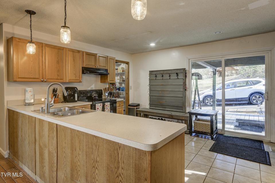 Photo #14: 124 Ogle Road