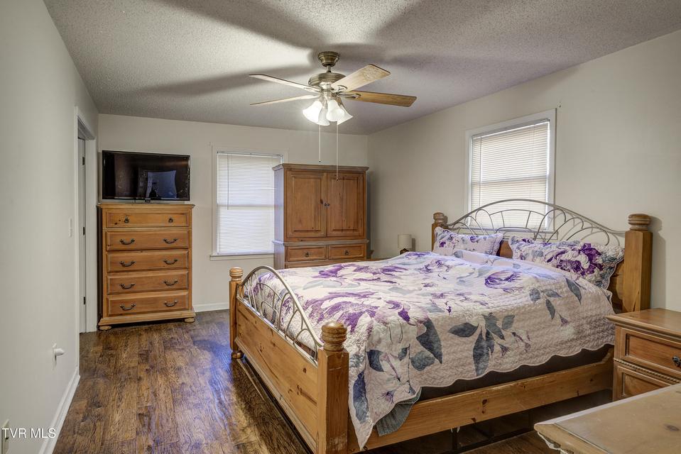 Photo #27: 124 Ogle Road