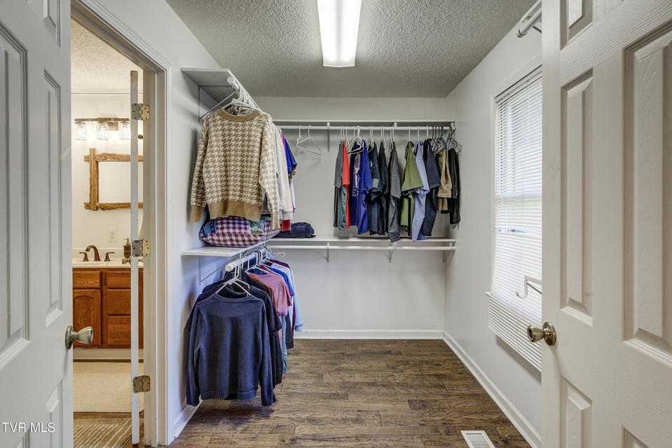 Photo #29: 124 Ogle Road