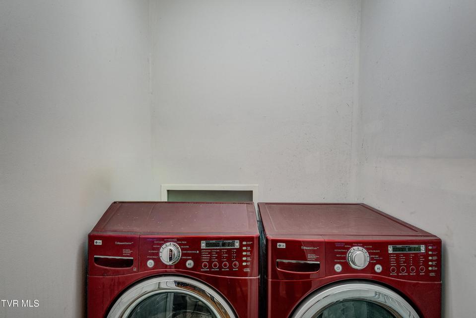 Photo #32: 124 Ogle Road