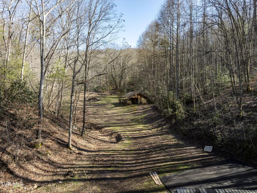 Photo #34: 124 Ogle Road